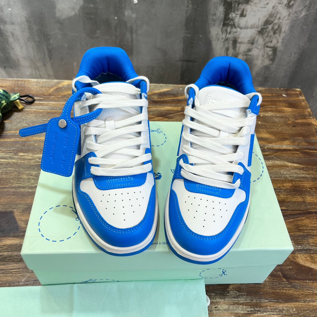 OFF WHITE SNEAKERS 