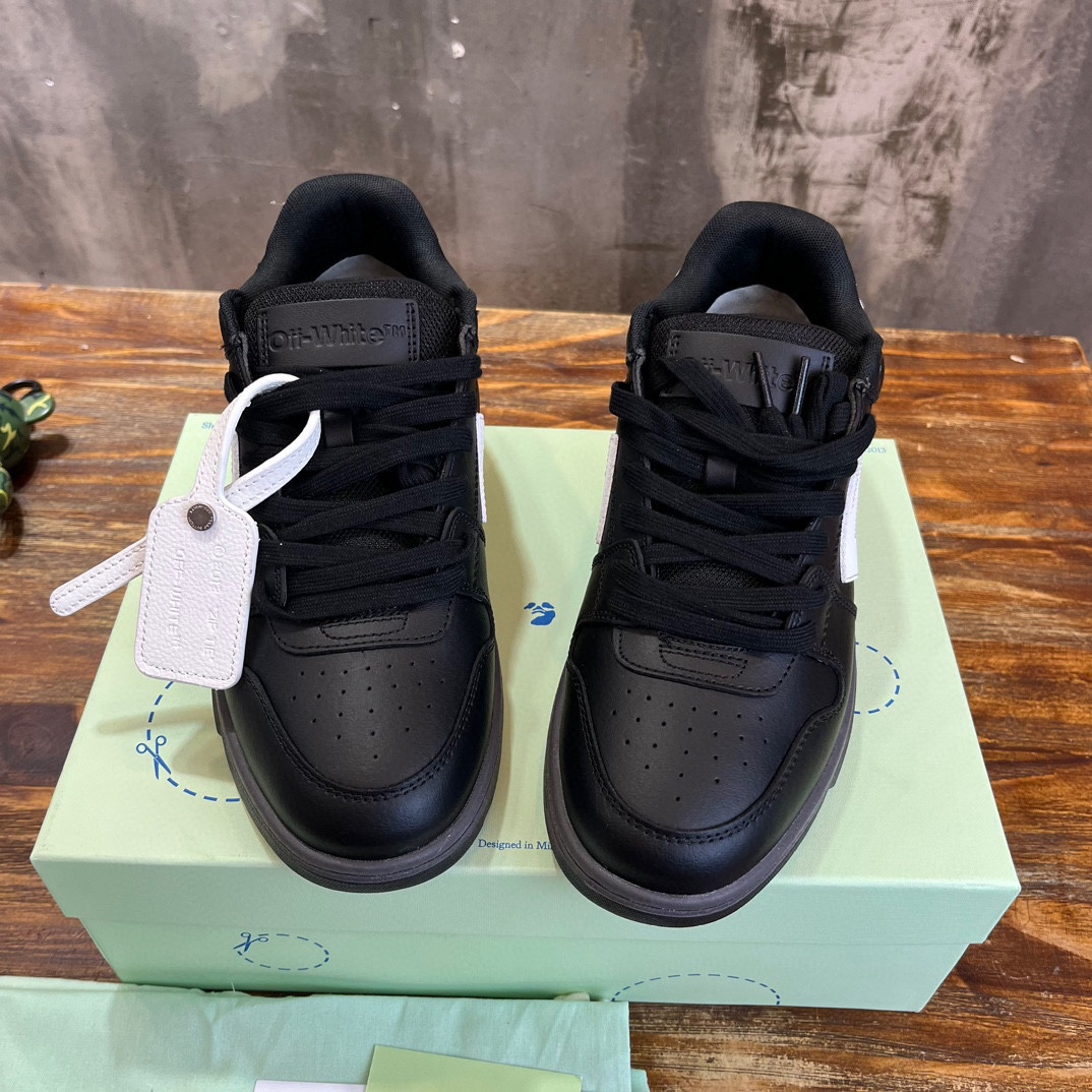OFF WHITE SNEAKERS 