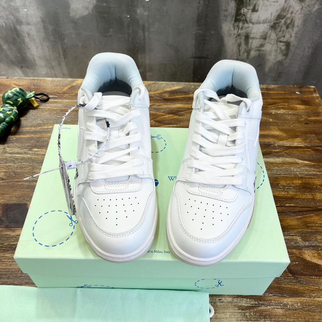OFF WHITE SNEAKERS 