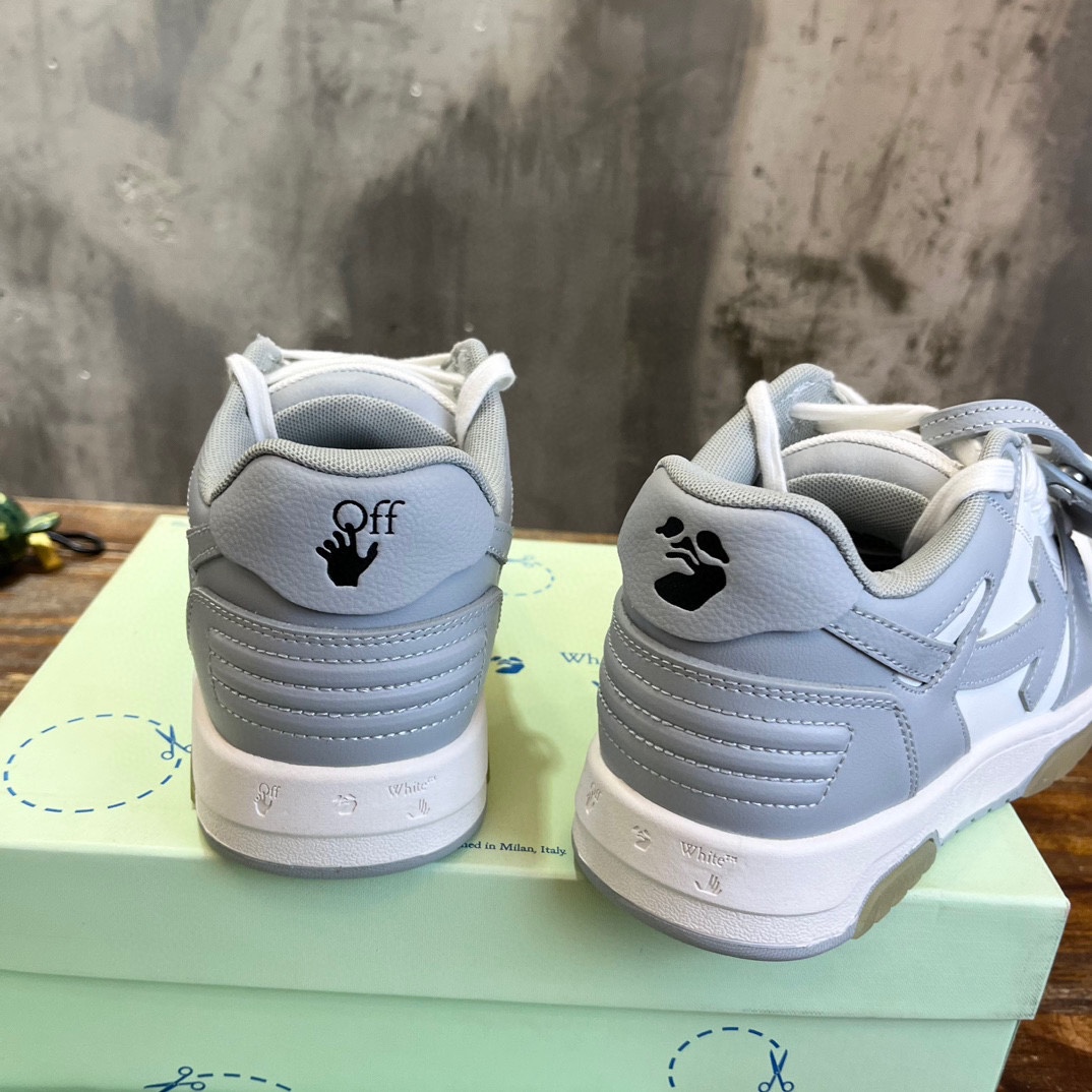 OFF WHITE SNEAKERS 
