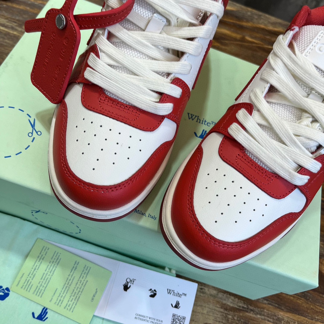 OFF WHITE SNEAKERS 
