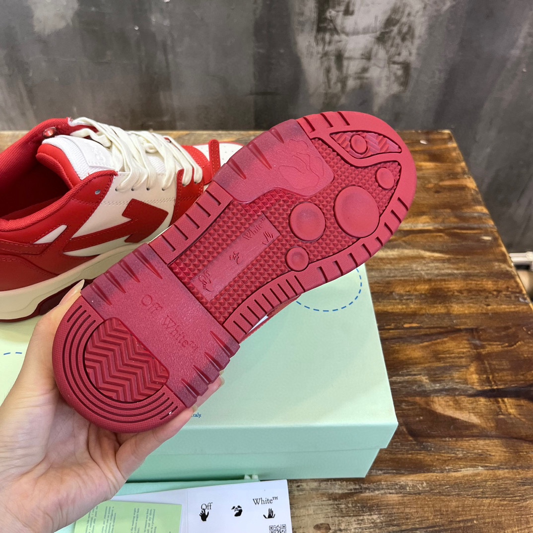 OFF WHITE SNEAKERS 