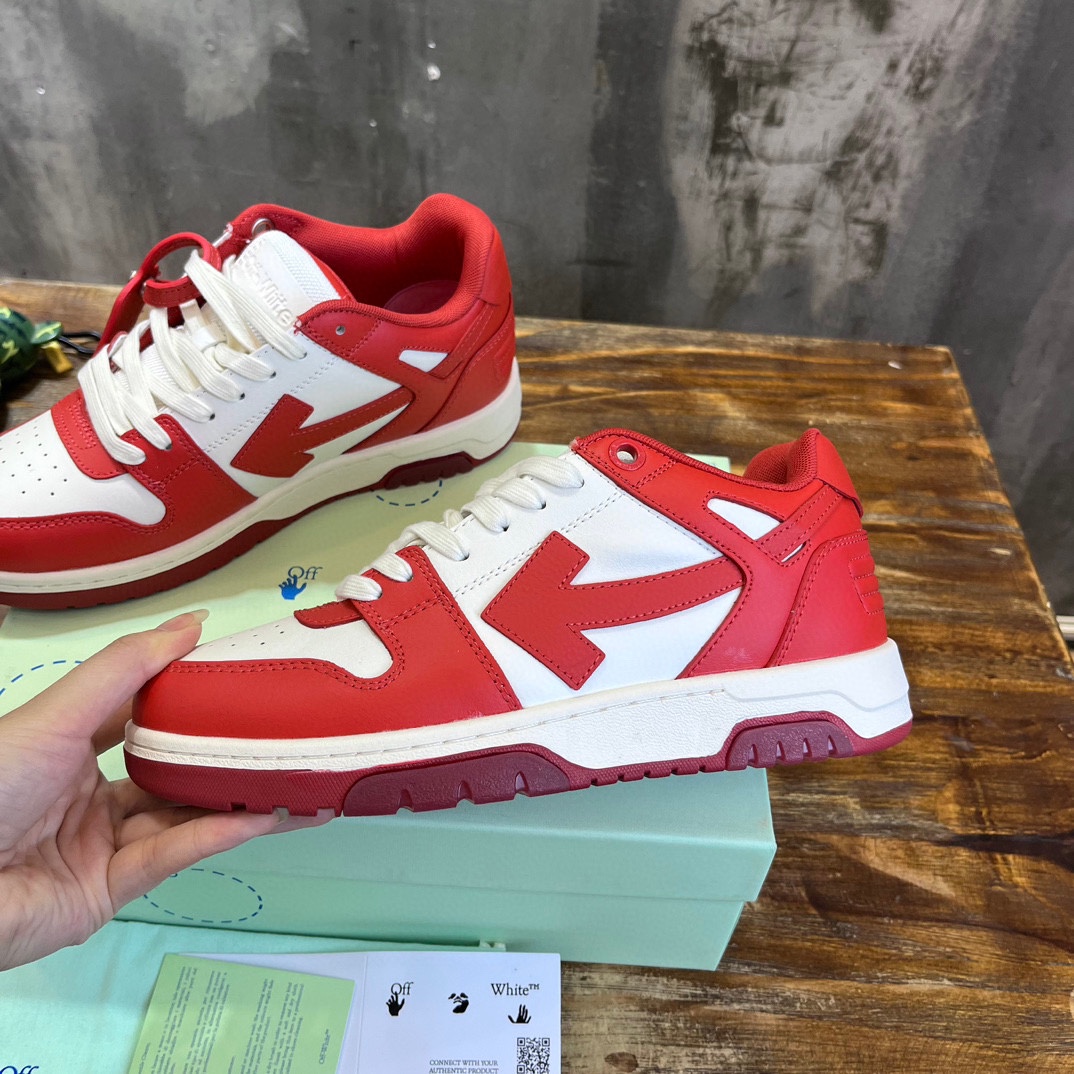 OFF WHITE SNEAKERS 