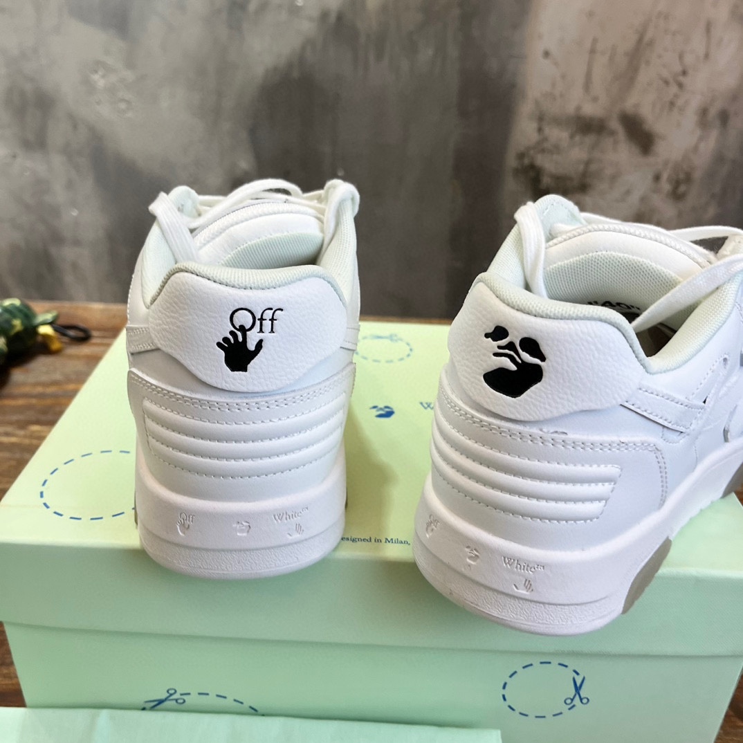OFF WHITE SNEAKERS 