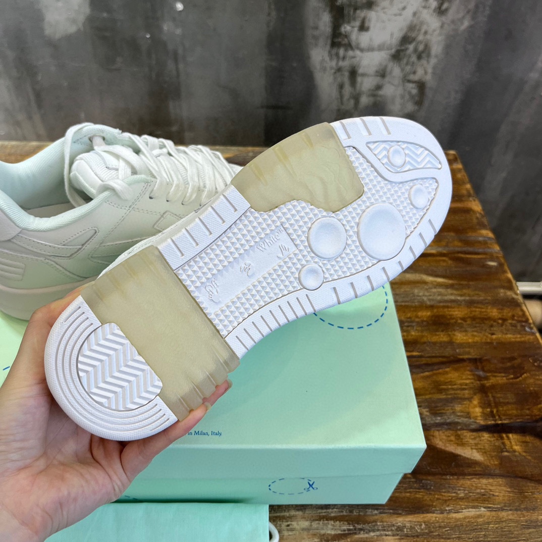 OFF WHITE SNEAKERS 