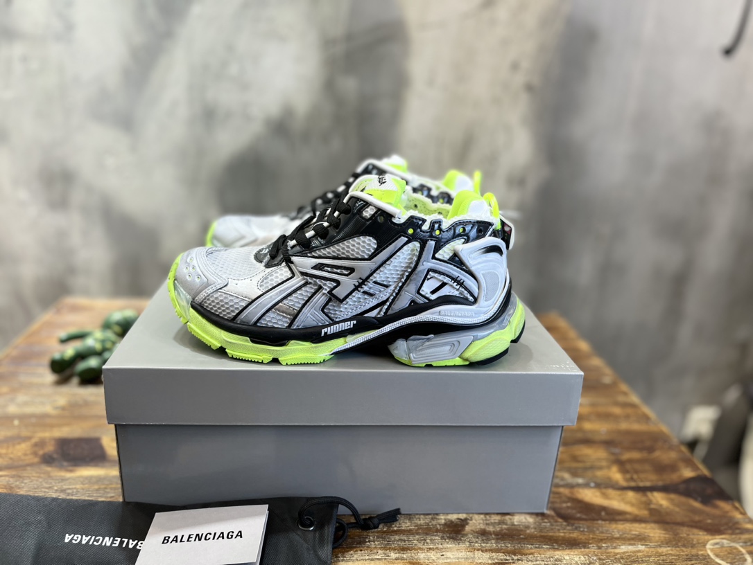 BALENCIAGA RUNNER 