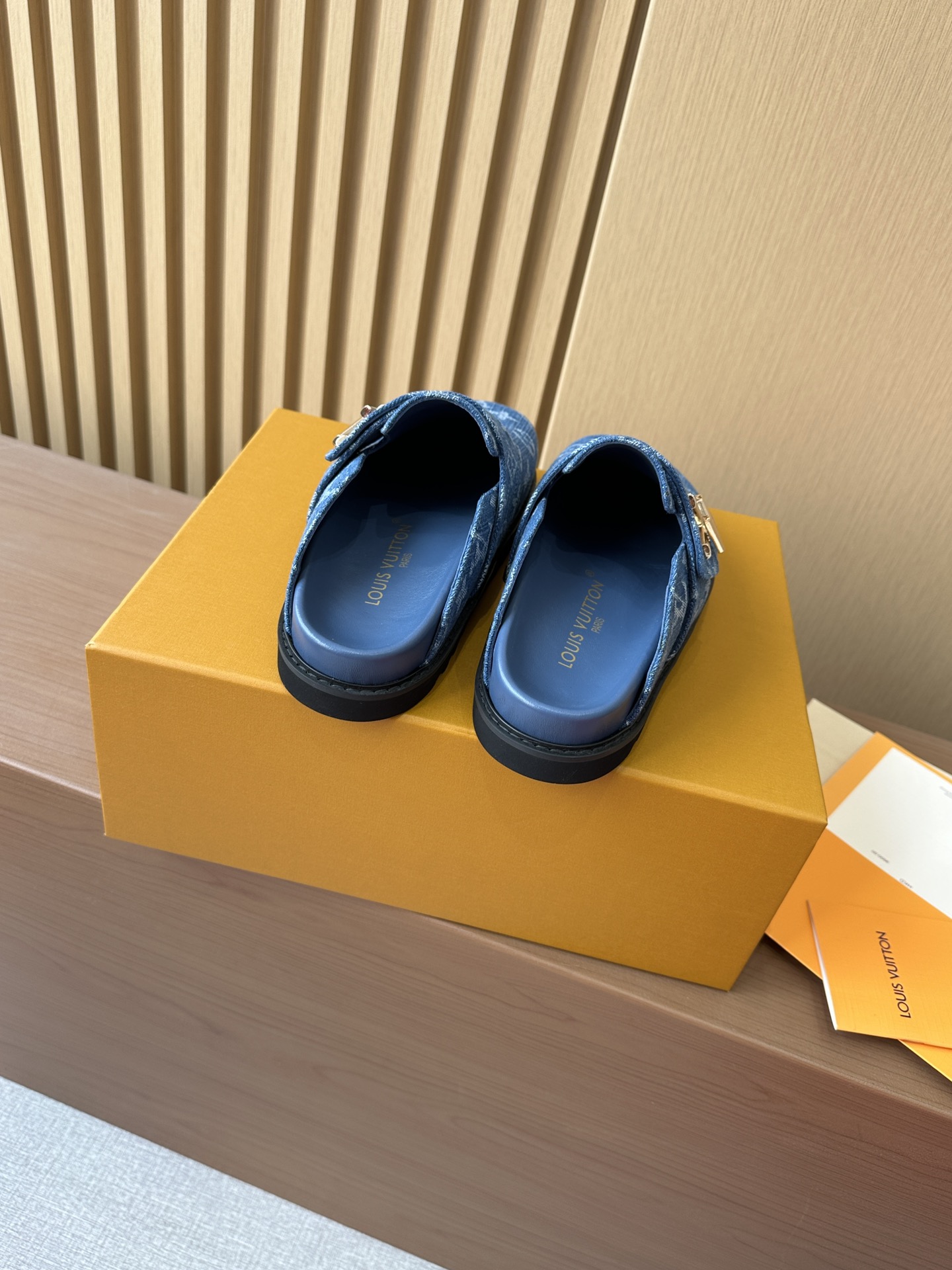 LV