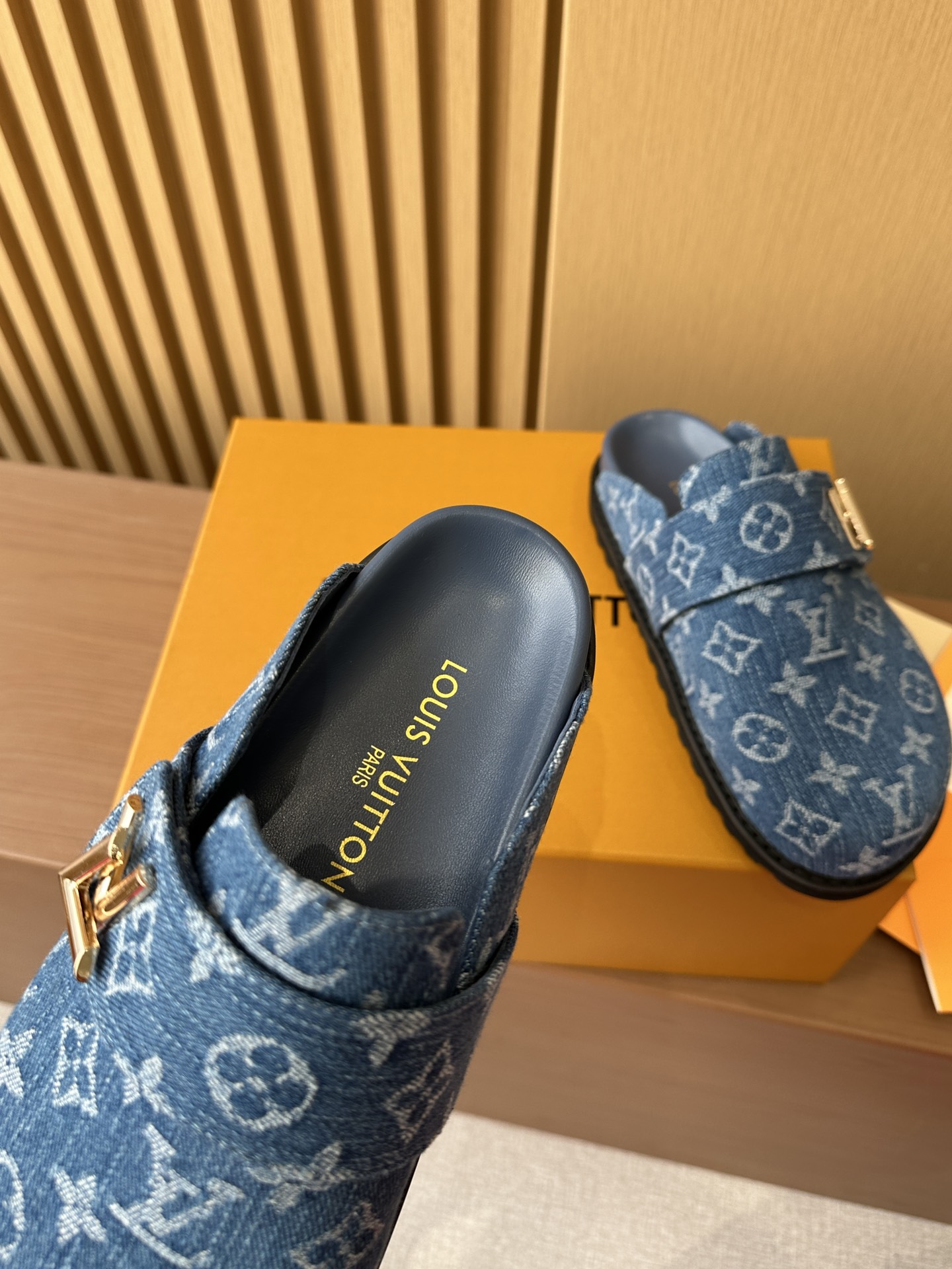 LV
