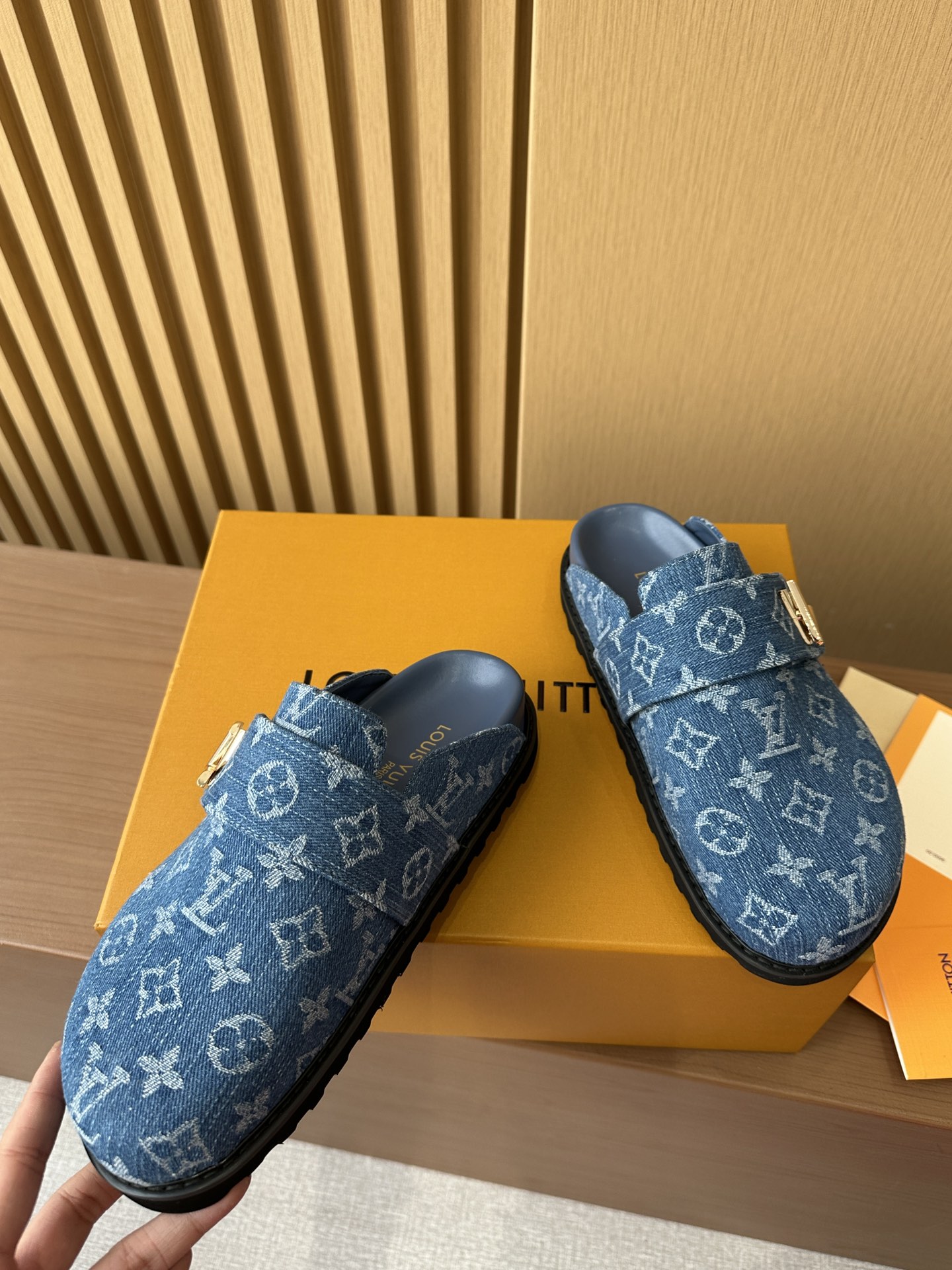 LV