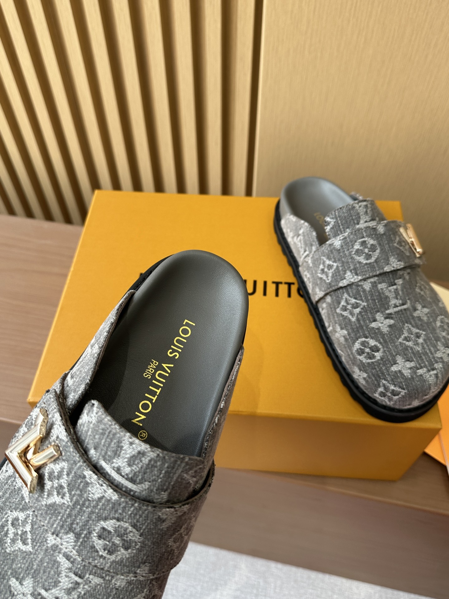 LV