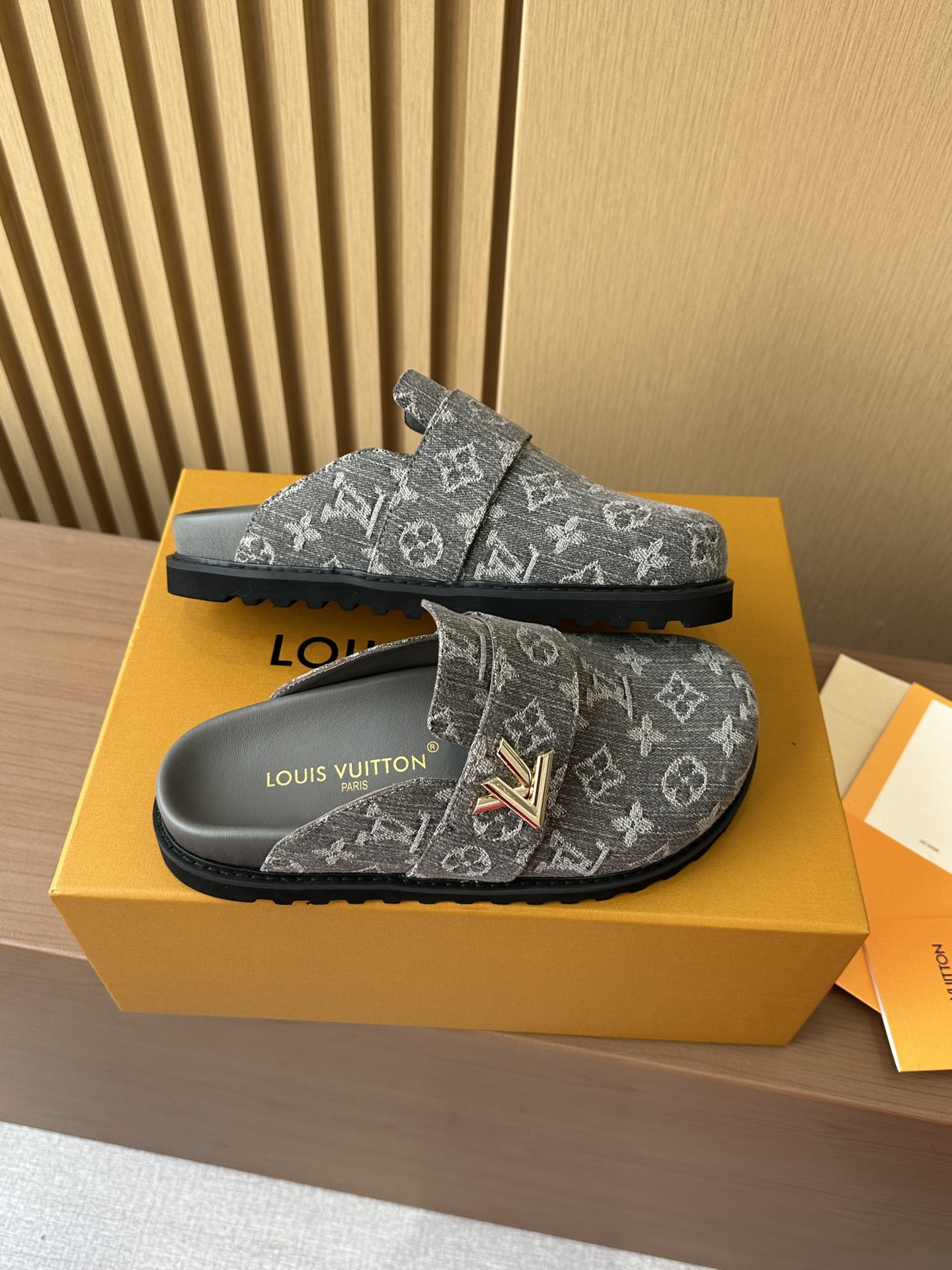LV
