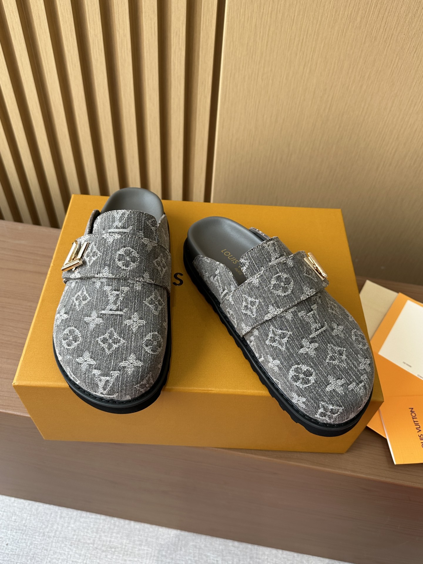 LV