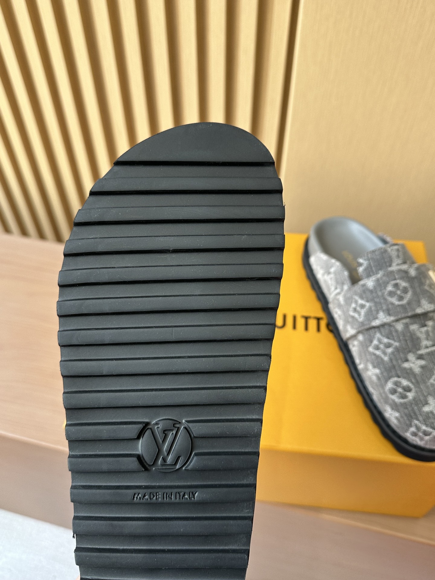LV