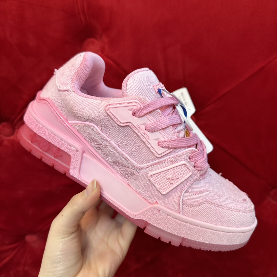 LOUIS VUITTON TRAINERS