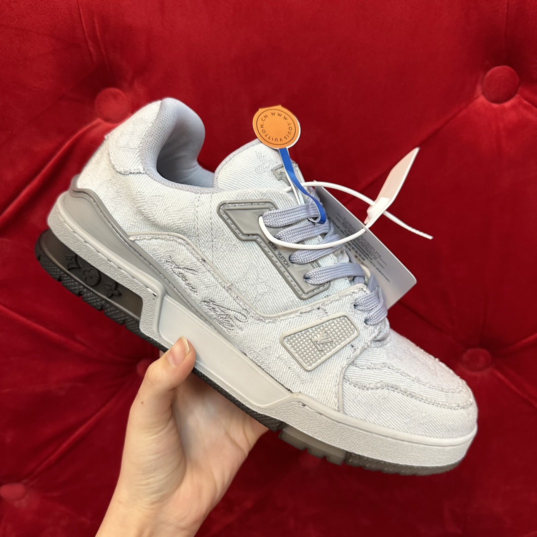 LOUIS VUITTON TRAINERS