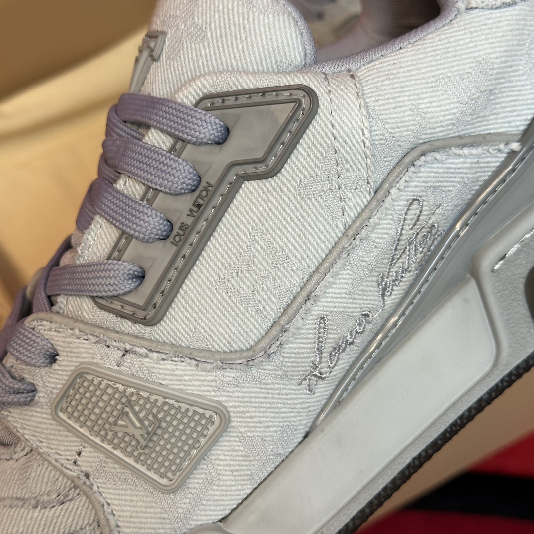 LOUIS VUITTON TRAINERS