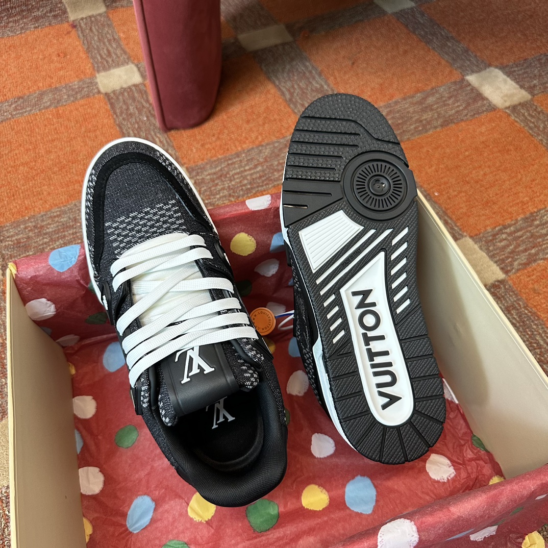 LOUIS VUITTON TRAINERS