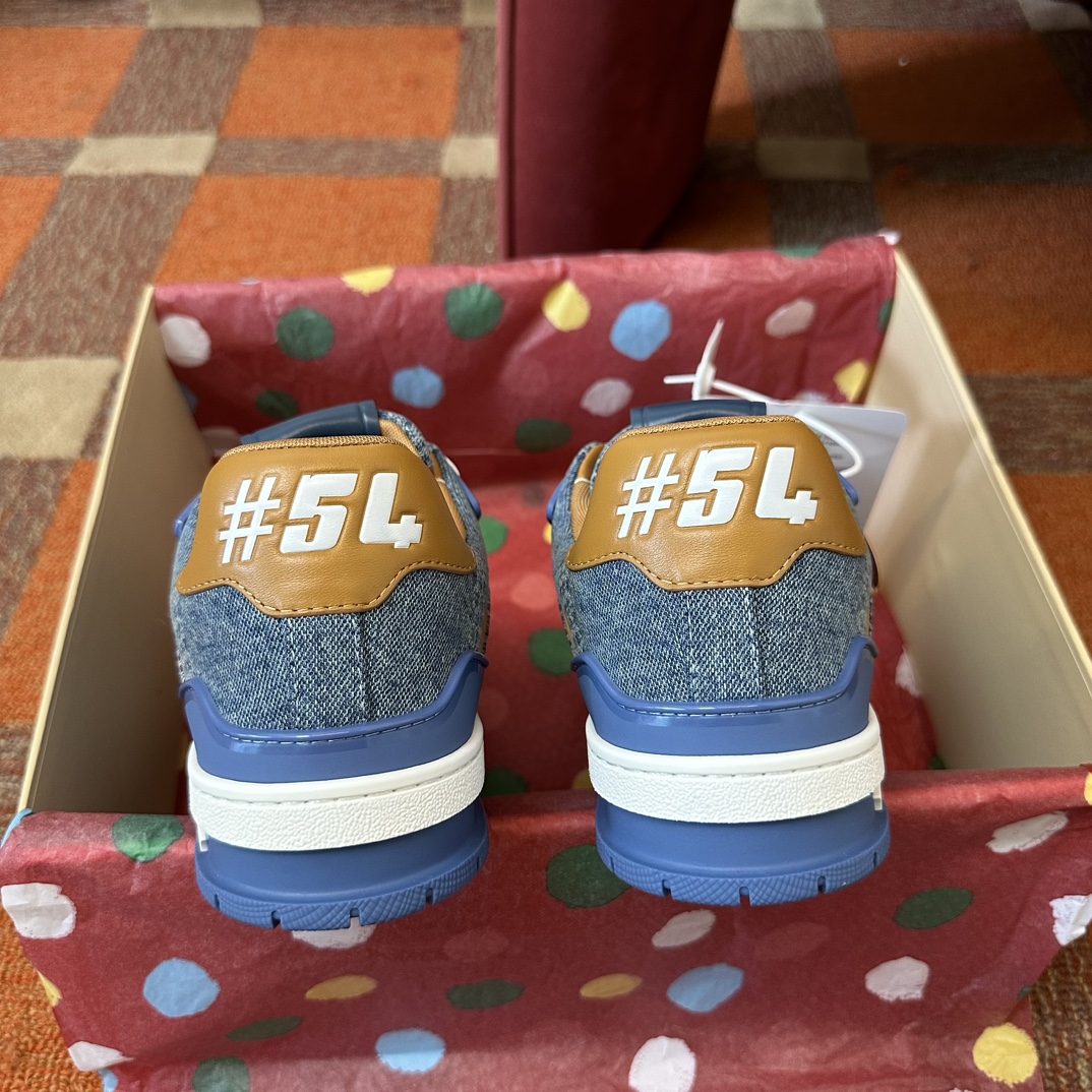LOUIS VUITTON TRAINERS