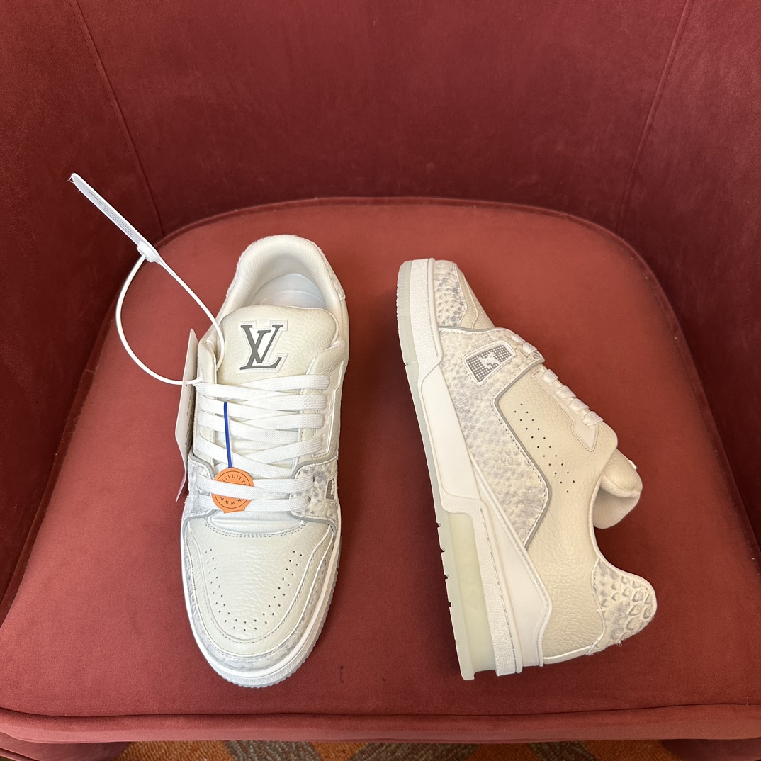 LOUIS VUITTON TRAINERS