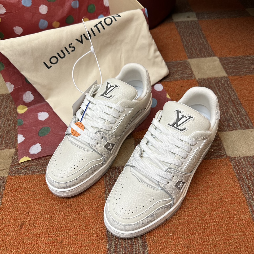 LOUIS VUITTON TRAINERS