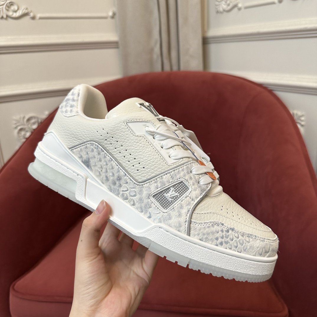 LOUIS VUITTON TRAINERS