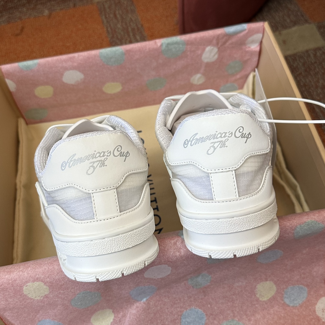 LOUIS VUITTON TRAINERS