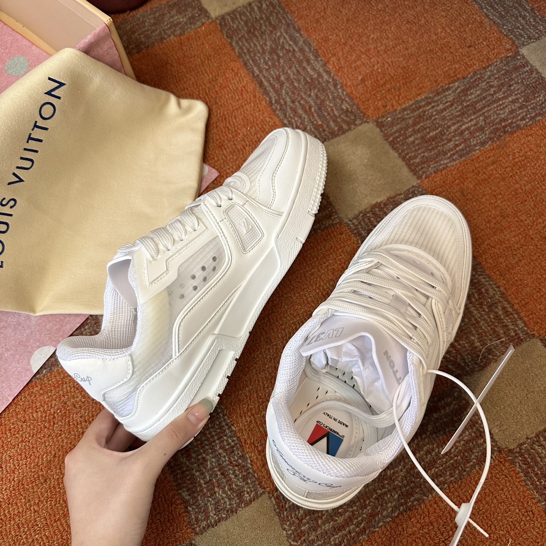 LOUIS VUITTON TRAINERS