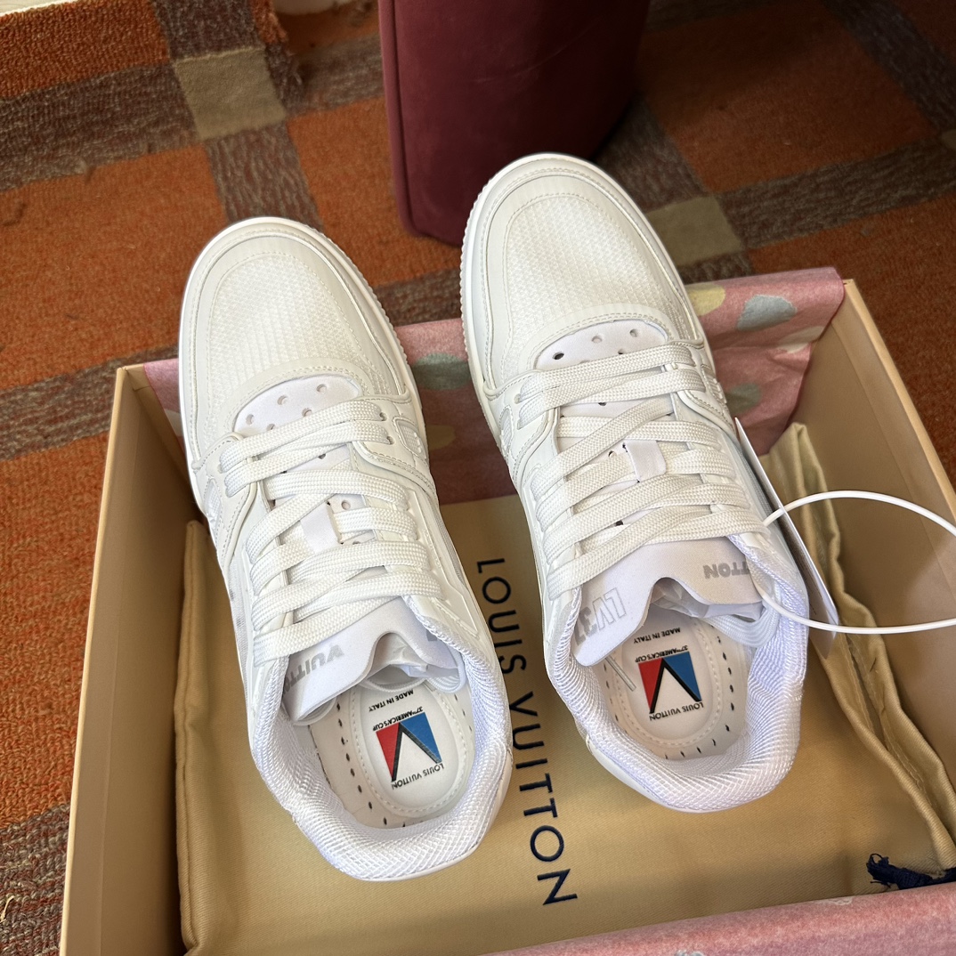 LOUIS VUITTON TRAINERS