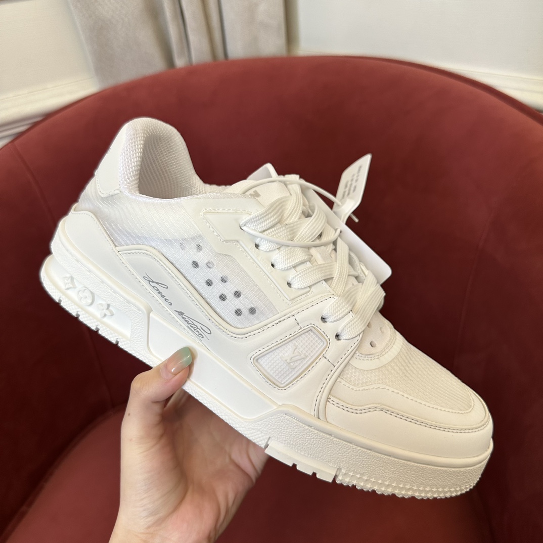 LOUIS VUITTON TRAINERS