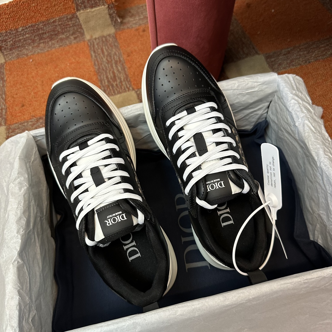 DIOR B25 RUNNER