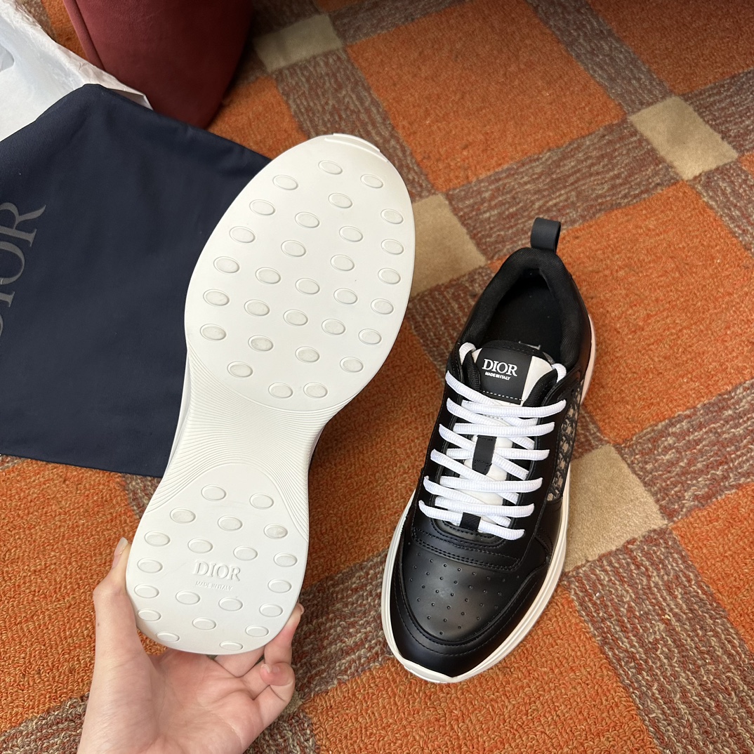 DIOR B25 RUNNER