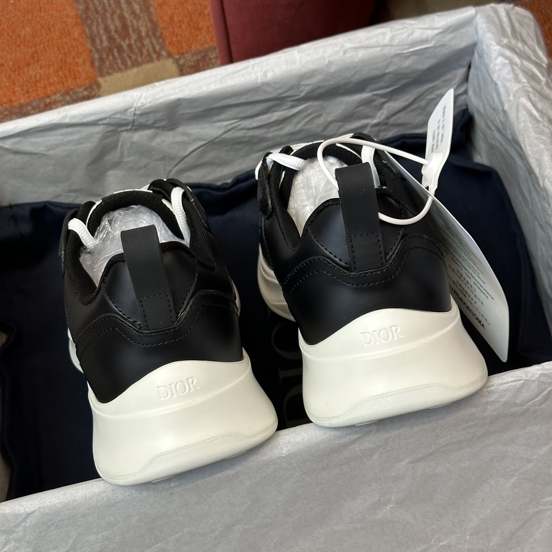 DIOR B25 RUNNER