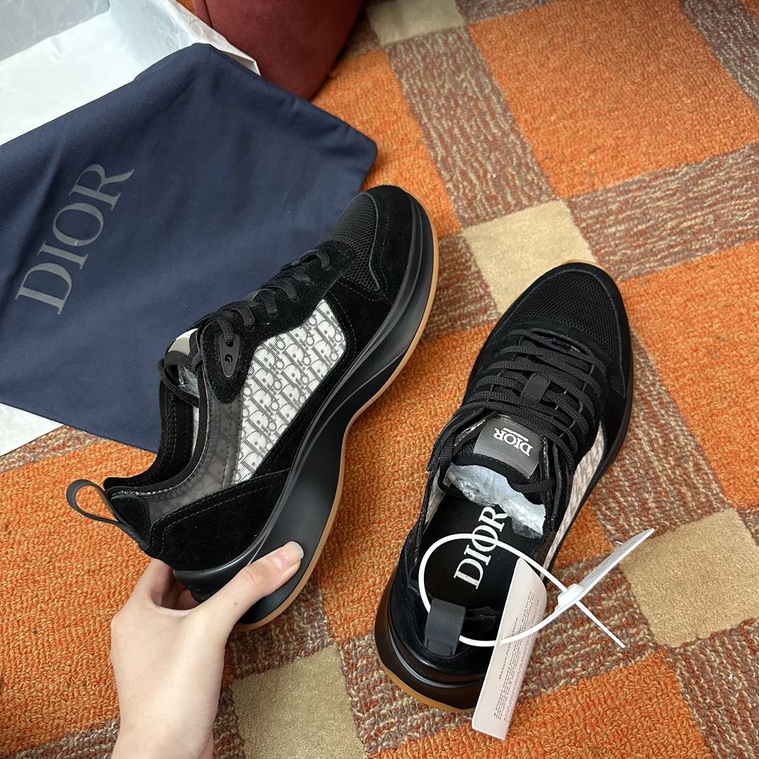 DIOR B25 RUNNER