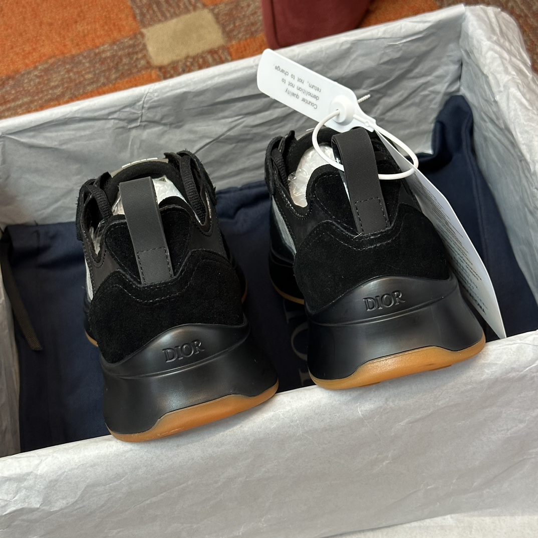 DIOR B25 RUNNER