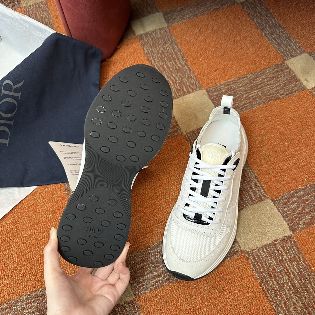 DIOR B25 RUNNER