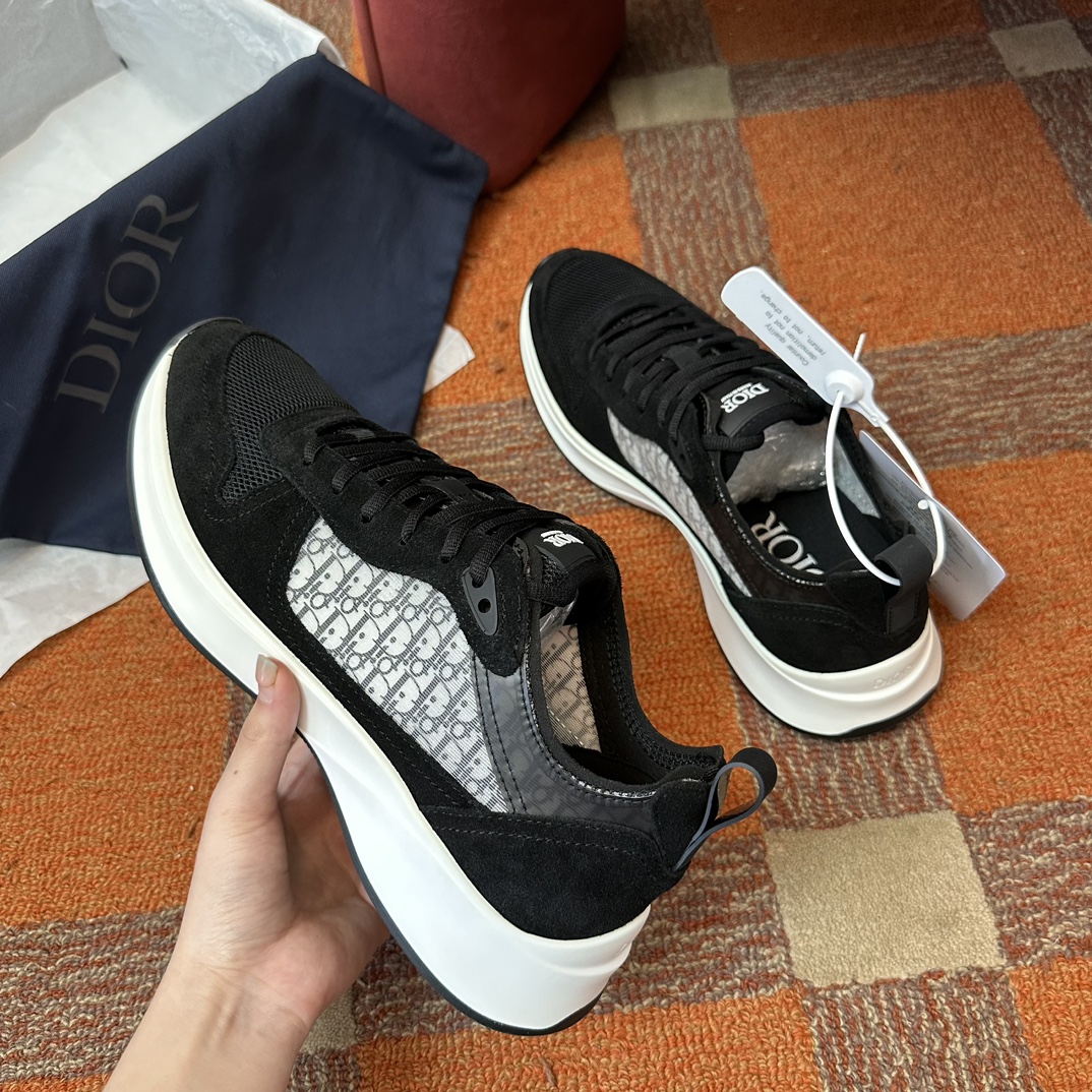 DIOR B25 RUNNER