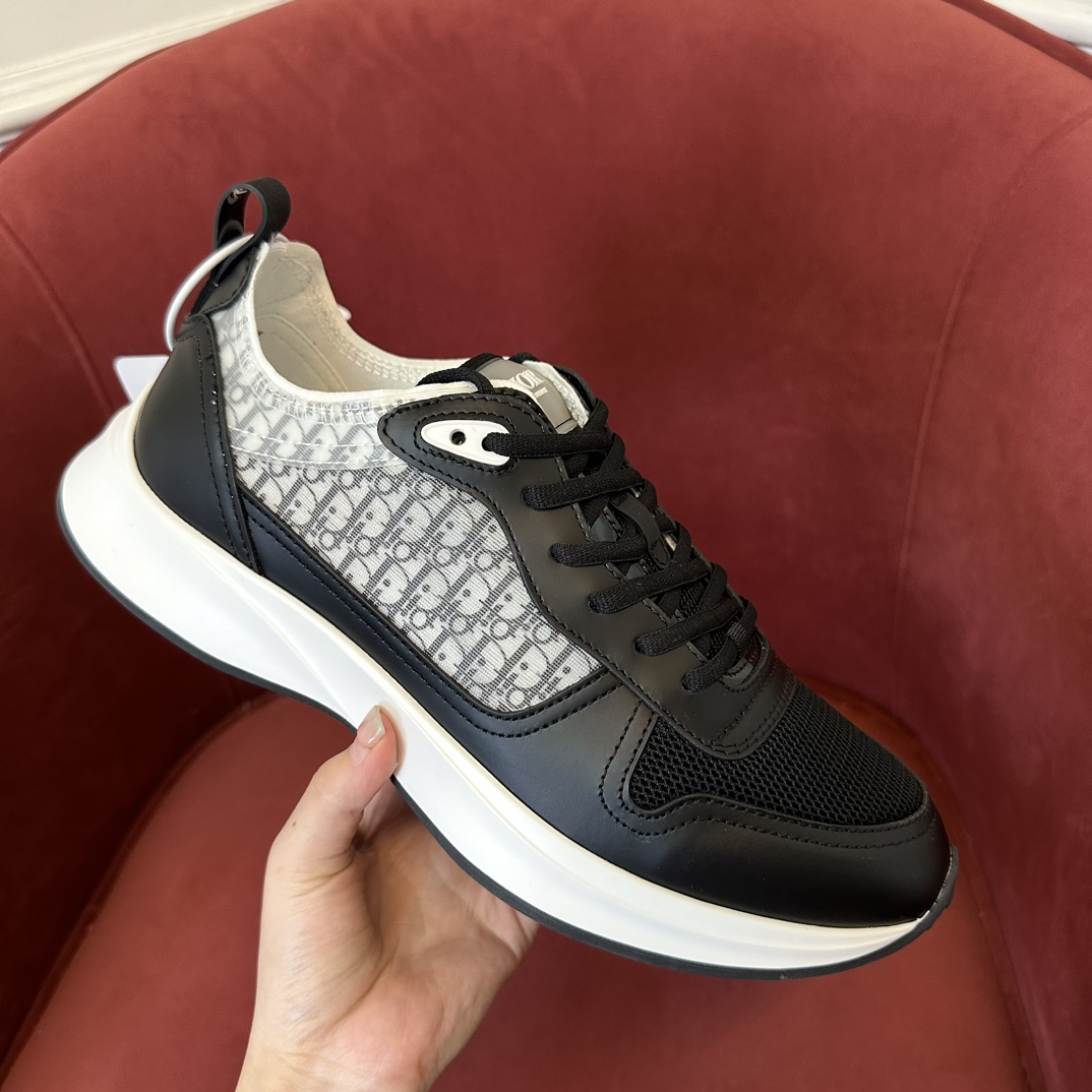 DIOR B25 RUNNER