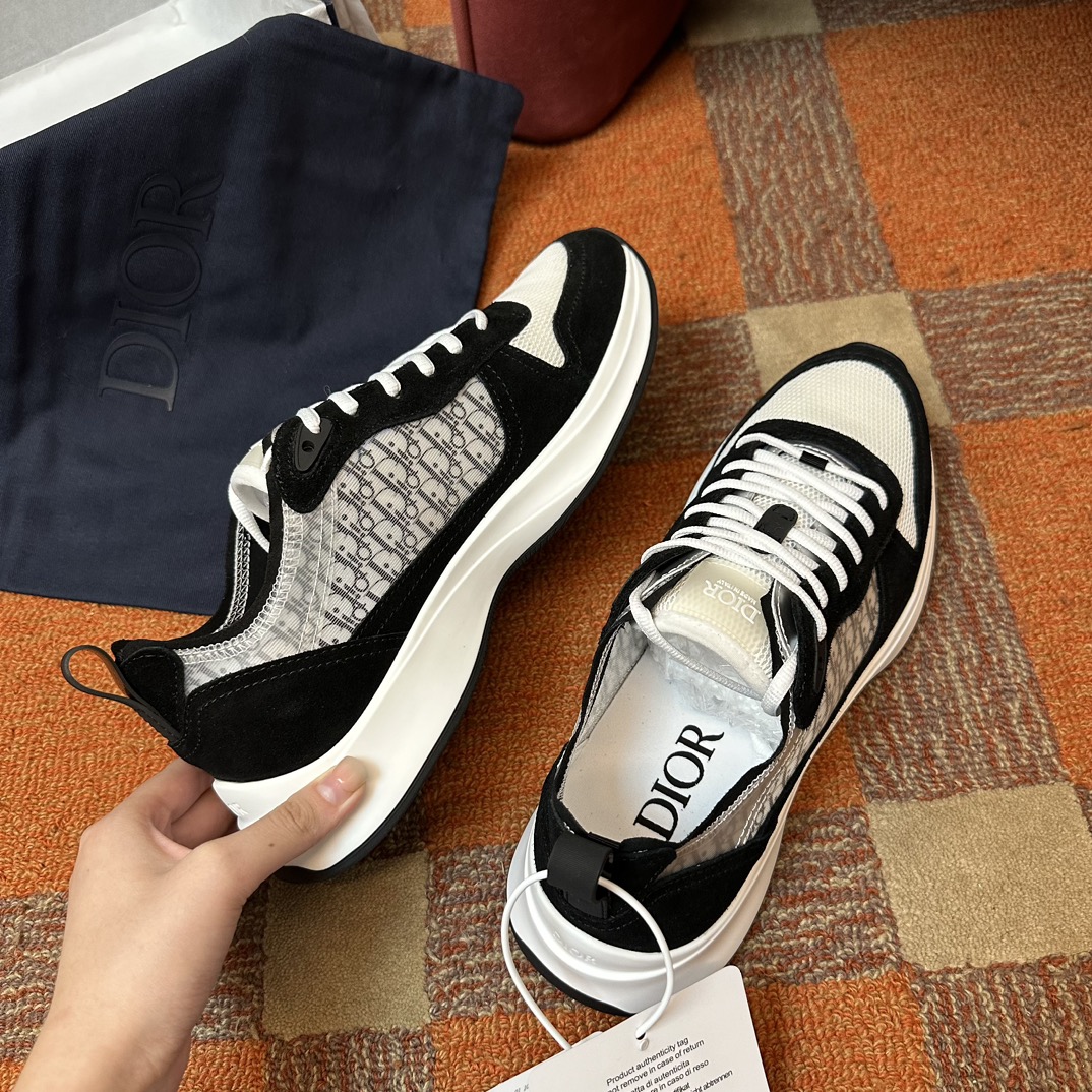 DIOR B25 RUNNER