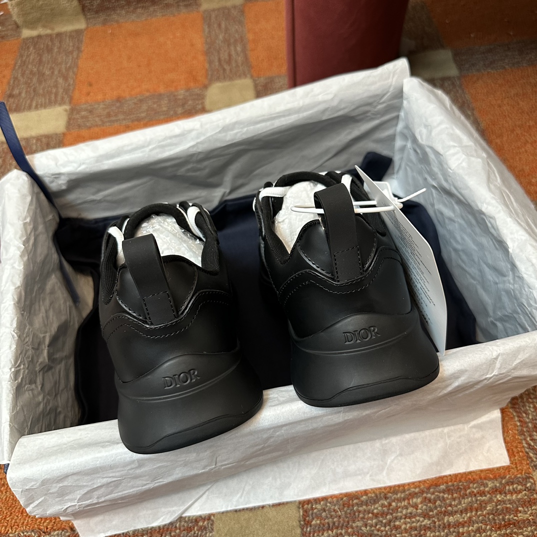 DIOR B25 RUNNER