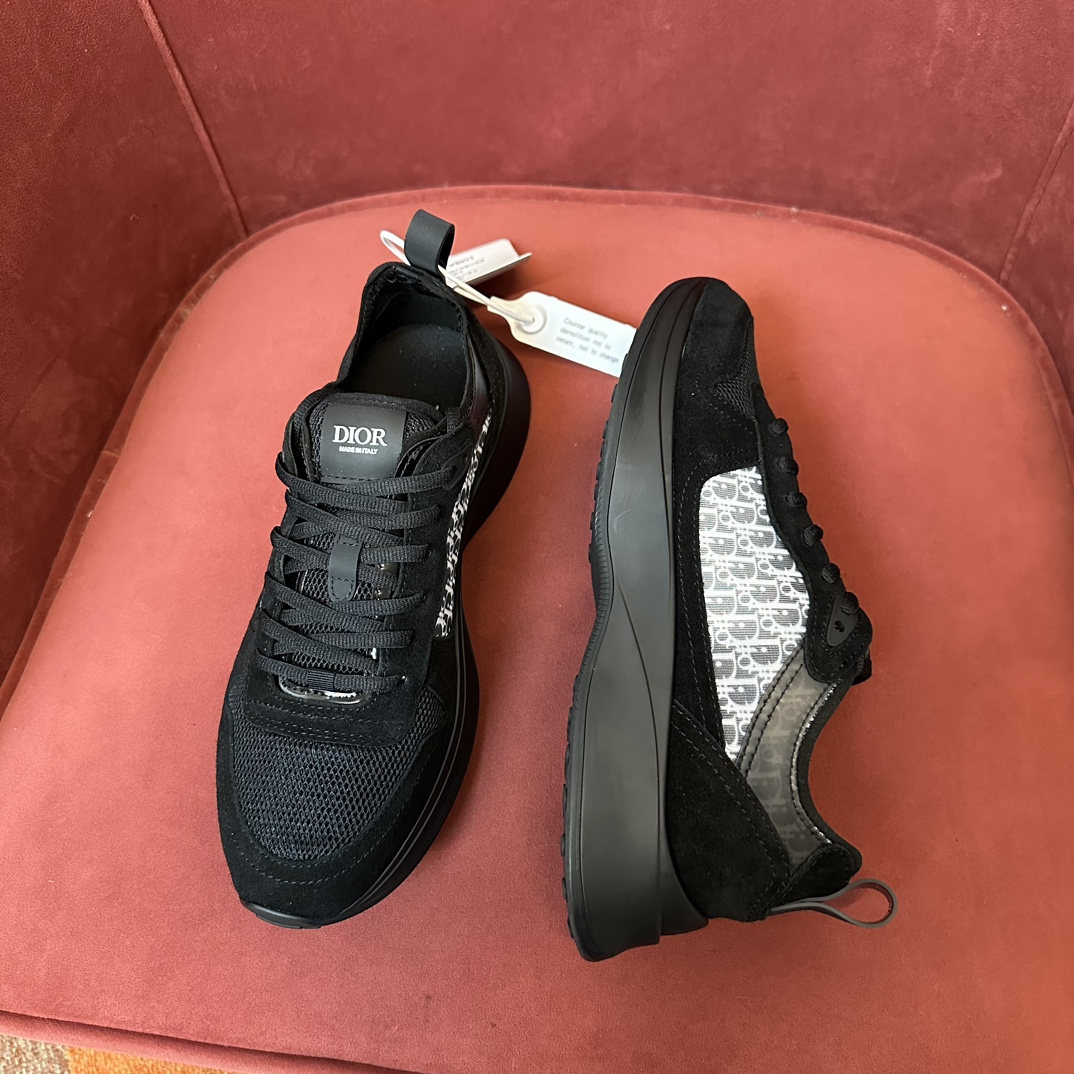 DIOR B25 RUNNER