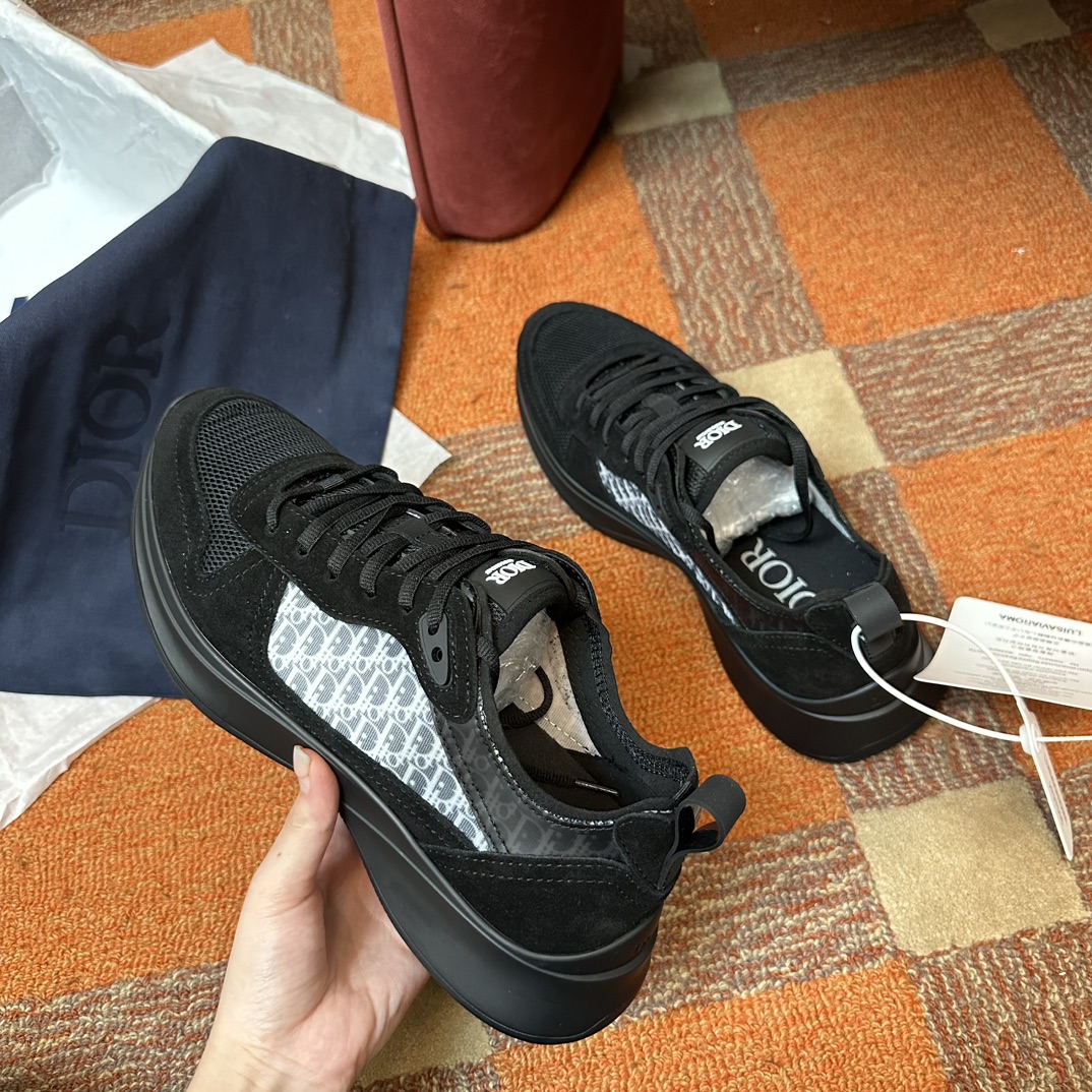 DIOR B25 RUNNER