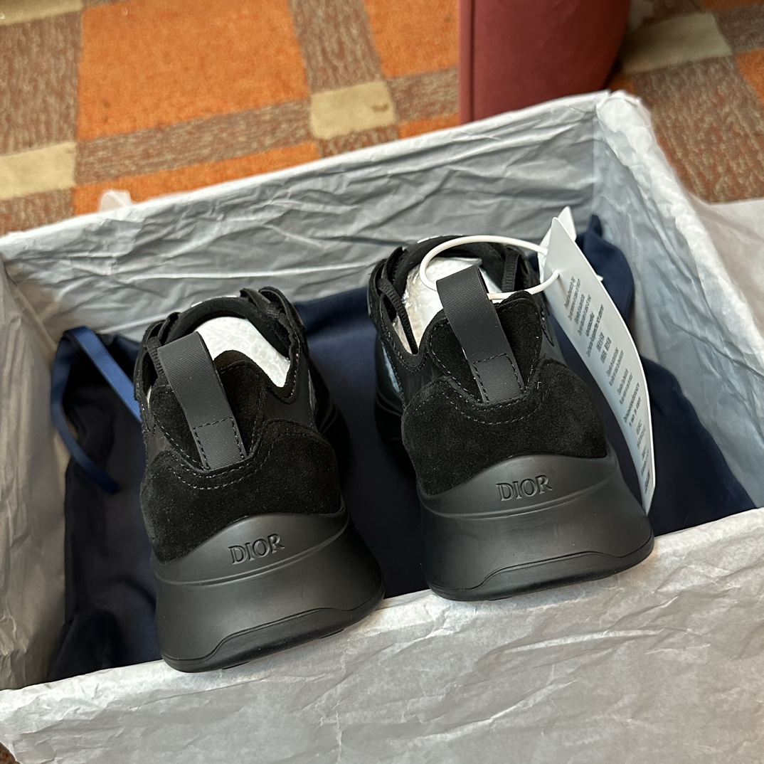 DIOR B25 RUNNER