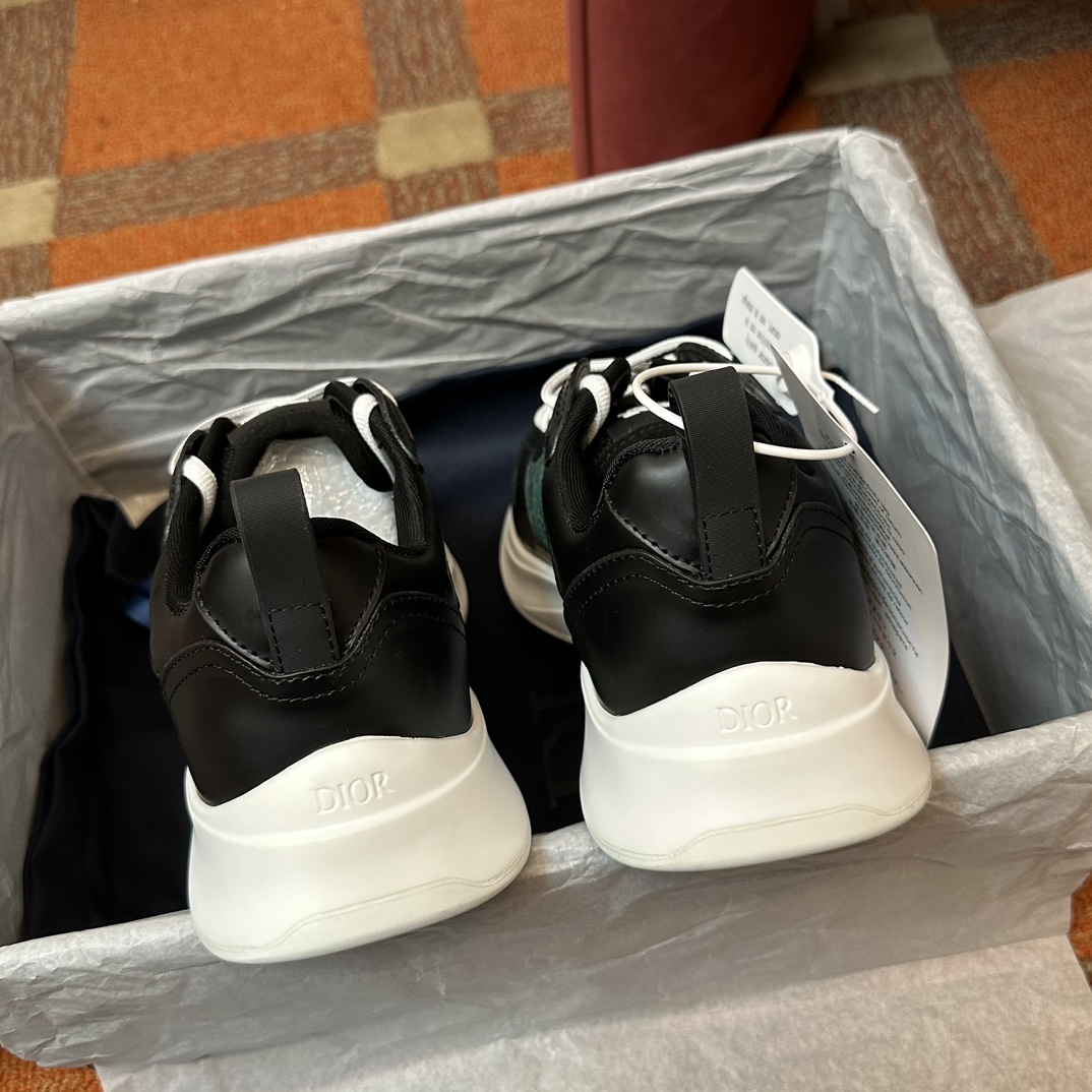DIOR B25 RUNNER