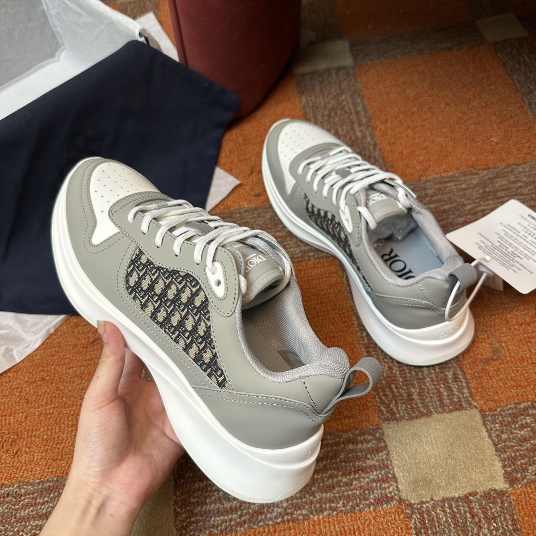 DIOR B25 RUNNER