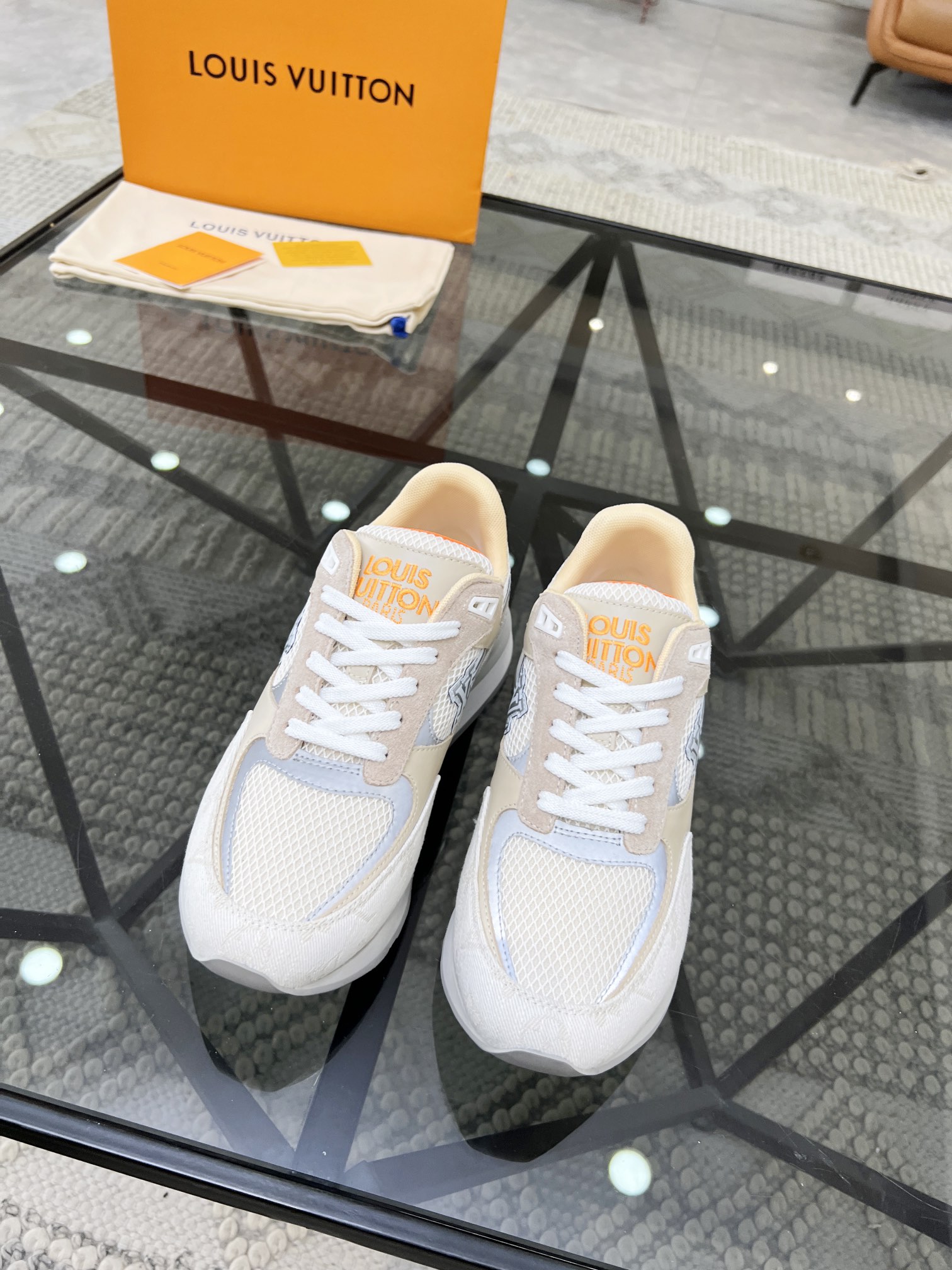 LOUIS VUITTON RUN AWAY SNEAKER 