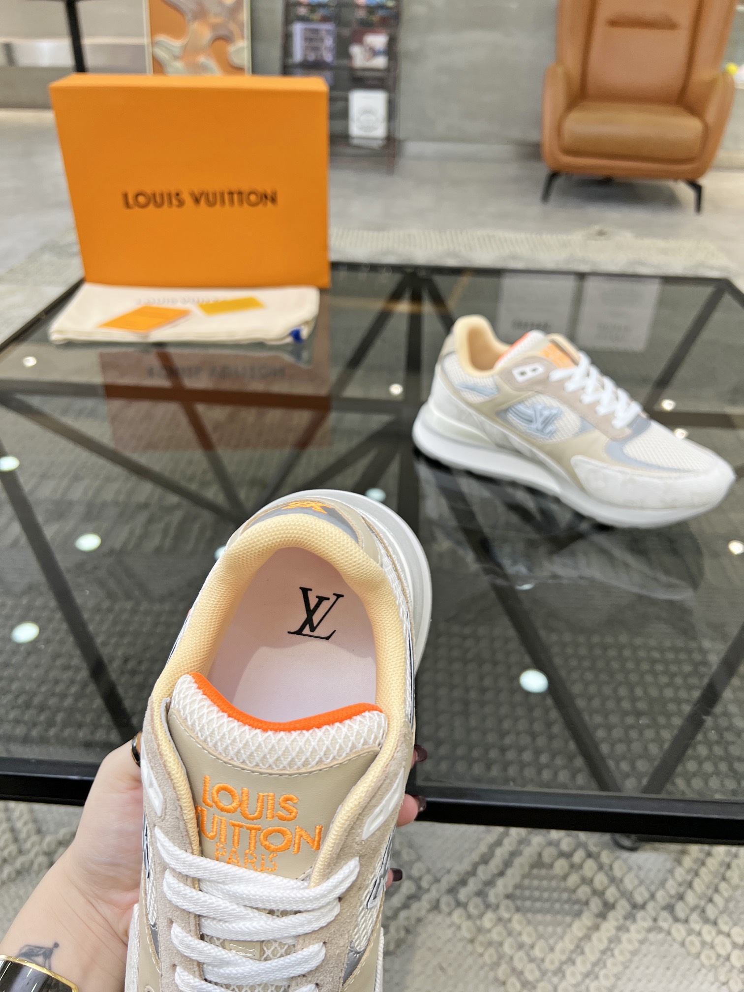 LOUIS VUITTON RUN AWAY SNEAKER 