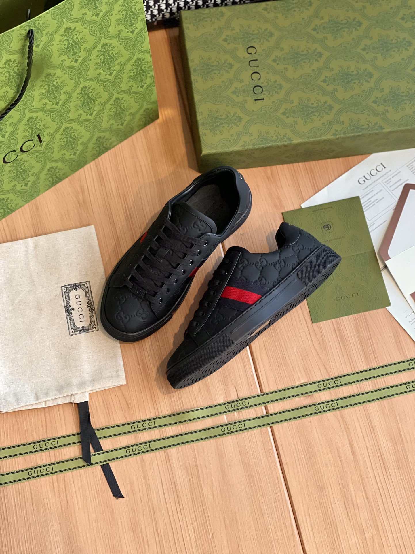 GUCCI SNEAKER