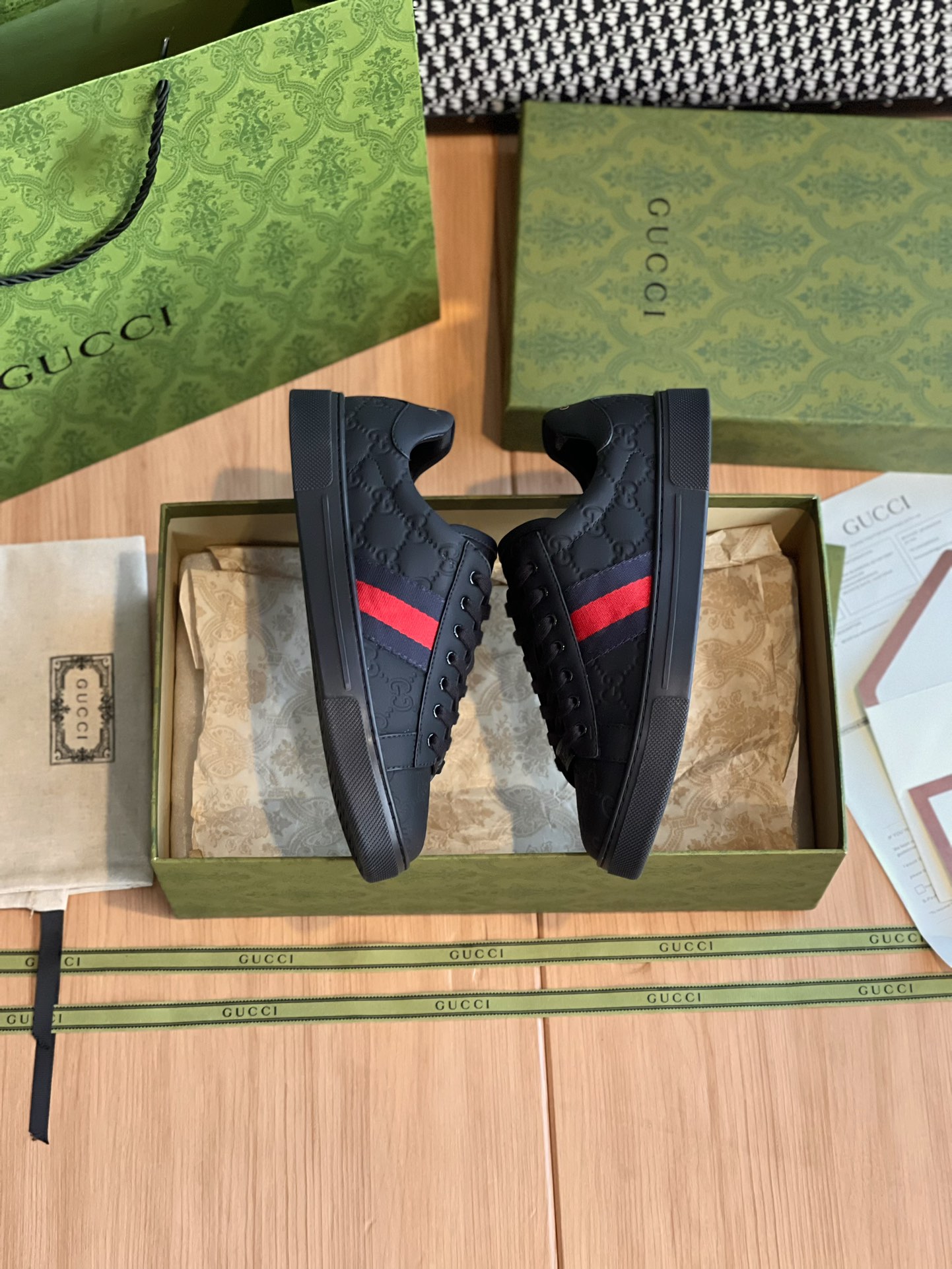 GUCCI SNEAKER