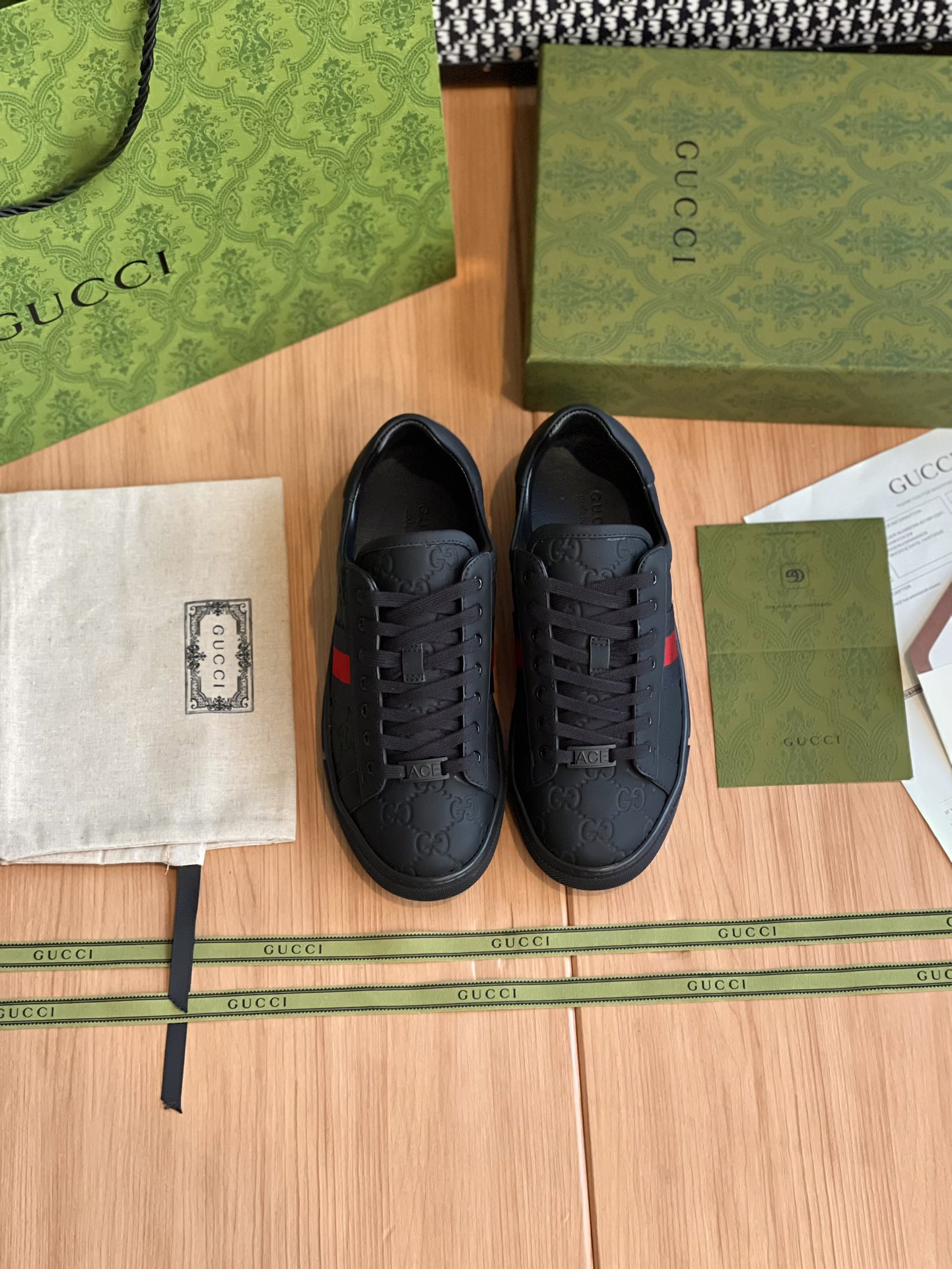 GUCCI SNEAKER