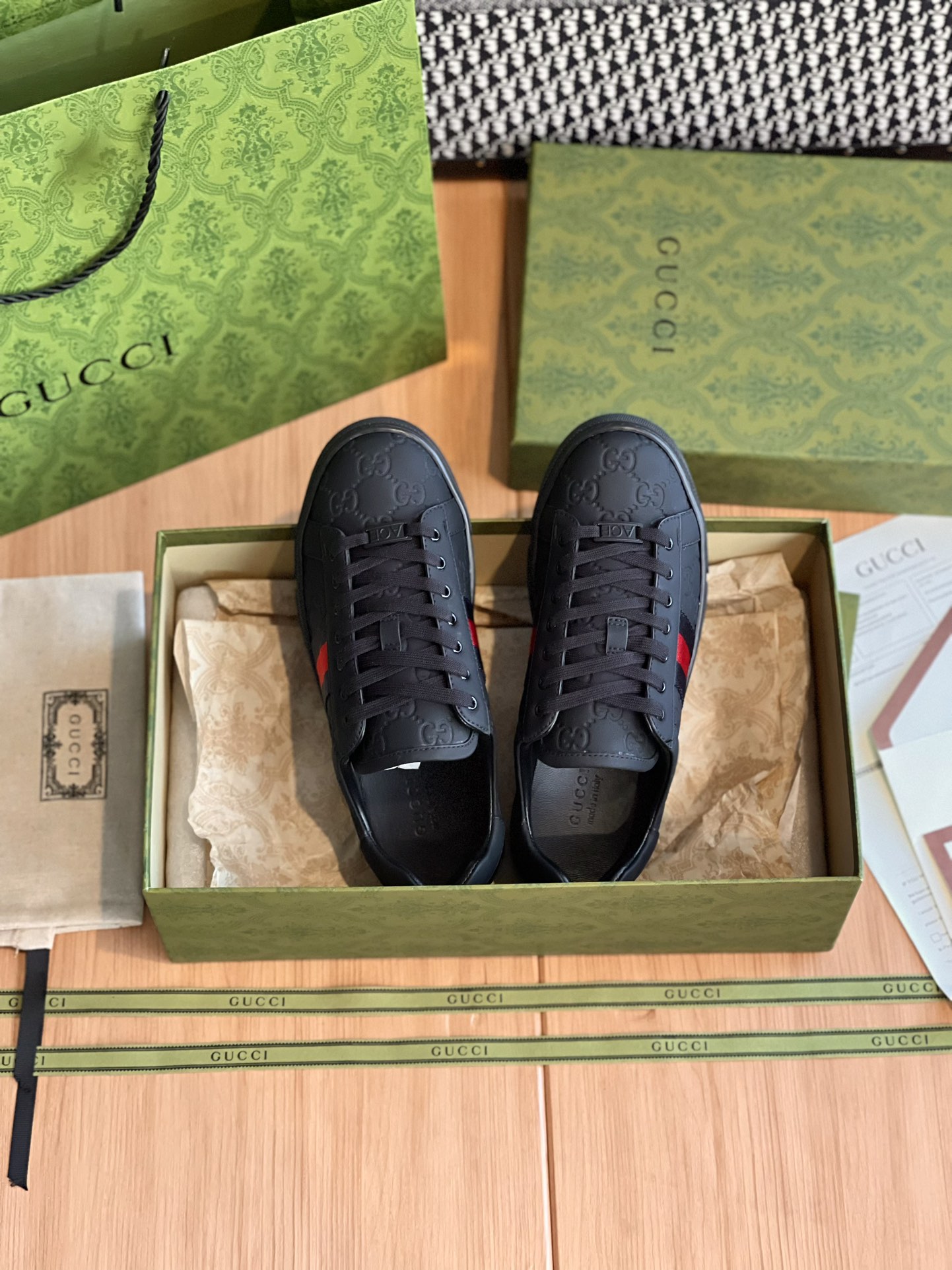GUCCI SNEAKER